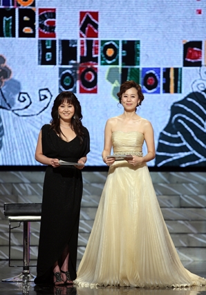 밥숟가락 이미지