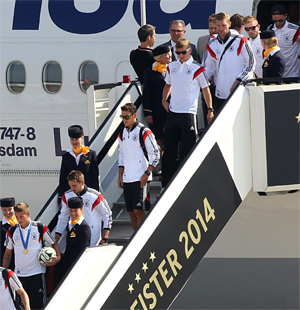 위풍당당한 귀국길