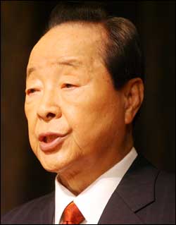 문재인을 끌어내리려는 세력이 밖에만 있을까 | 인스티즈