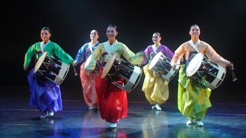 >공연리뷰< '서울교방 장고춤 콘서트 樂'