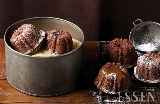 Caramel Apple Bundt Cake