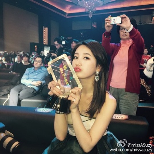 주관적으로 생각하는 20대 연예인중 스타성 4TOP.jpg | 인스티즈