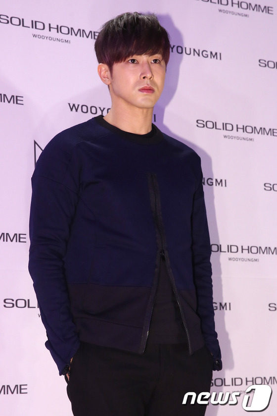 윤호 이미지