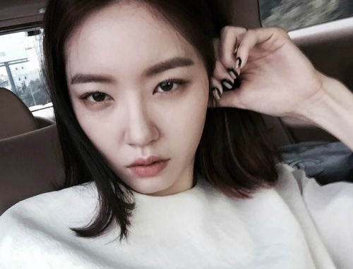 이미지때문에 저평가 받지만 일반인들 사이에선 외모 상위 10%안에 들듯.jpg | 인스티즈