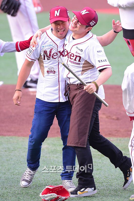 샘 이미지